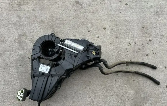 Volkswagen Touareg II Interior heater climate box assembly 7P6820003A