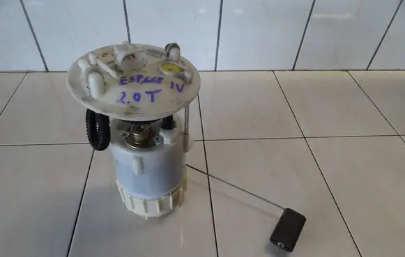 Renault Espace IV In-tank fuel pump 8200008527