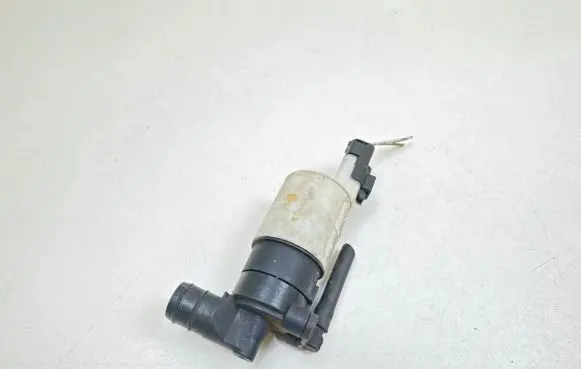 Peugeot 607 Windscreen/windshield washer pump 8200295685 8200067015