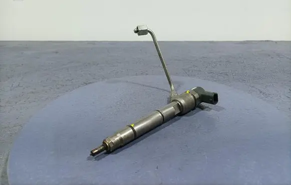 KIA Optima Fuel injector 33800-2A900