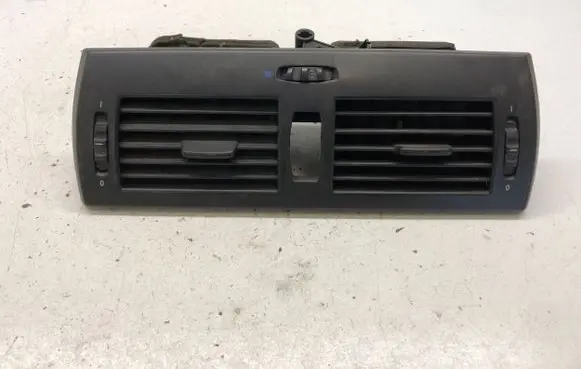 BMW X3 E83 Dash center air vent grill 3400074