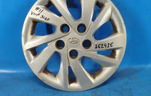 Hyundai Elantra VI Wheel nut cap/cover 52960F3000