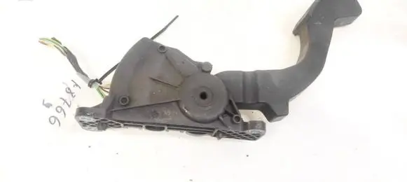 Volvo V50 Accelerator throttle pedal 4M519F836AH 6PV008641