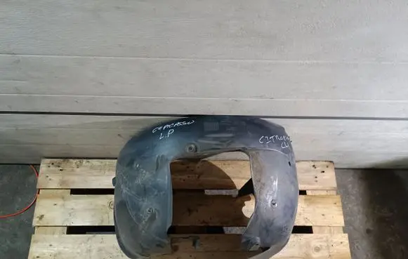 Citroen C4 I Picasso Front arch 