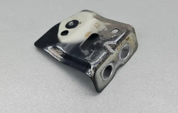KIA Venga Fender mounting bracket