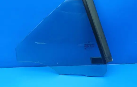 Mercedes-Benz SLK R171 Rear side window DOT57AS2M20 E243R001105 E000186
