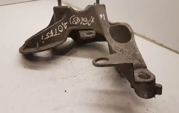 Audi A6 S6 C6 4F Engine mounting bracket 4F0199351AA