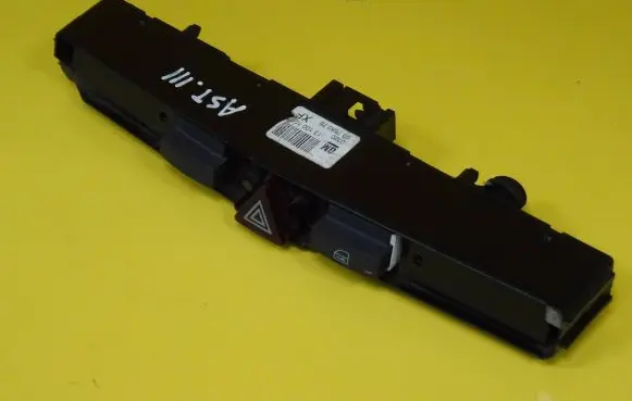 Opel Astra H Hazard light switch 13100105 03758075