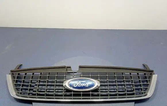 Ford Mondeo MK IV Front grill 7S71-8200-A