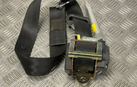 Audi A3 S3 8L Front seatbelt 0566040100