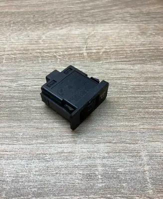 BMW 5 E39 Headlight level height control switch 8360460 259160B