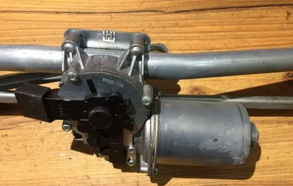 BMW 3 E90 E91 Wiper motor 697826404 404.960