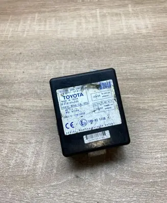 Toyota Corolla Verso AR10 Door central lock control unit/module 697410F010 61B168000