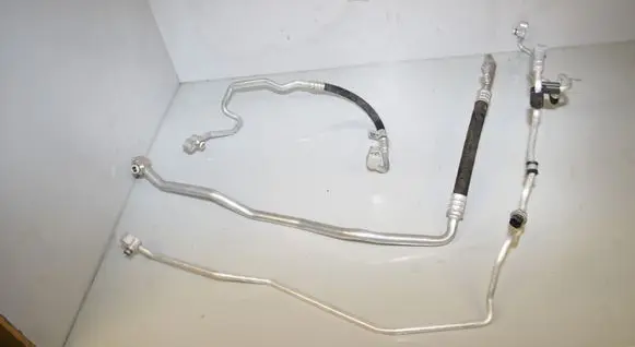 Air conditioning (A/C) pipe/hose