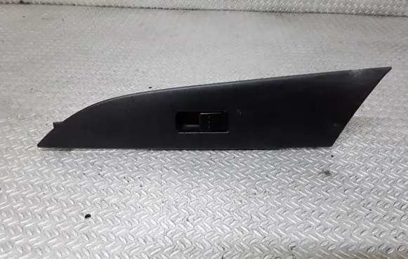 Mazda 3 I Electric window control switch 03123100