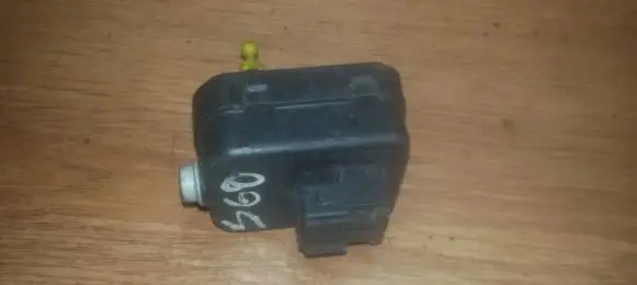 Volvo S60 Headlight level adjustment motor 