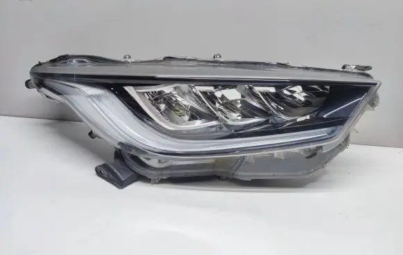 Toyota Yaris XP210 Headlight/headlamp