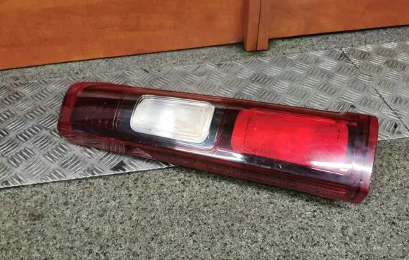 Renault Trafic III (X82) Rear/tail lights 265504656R