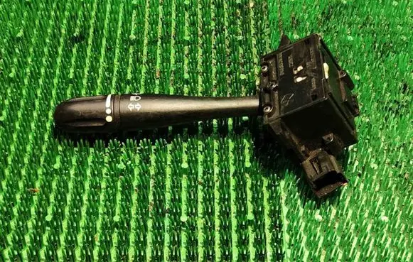 Chrysler Grand Voyager IV Indicator stalk 04685711AA