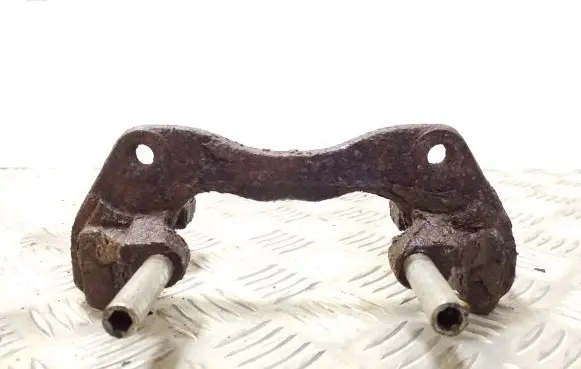 Toyota Avensis T220 Front Brake Caliper Pad/Carrier 