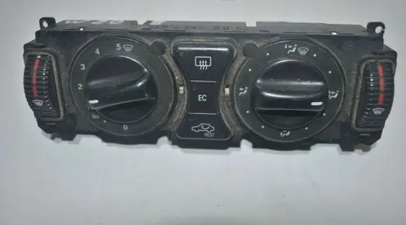Mercedes-Benz CLK A208 C208 Climate control unit 2108302685
