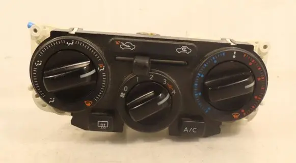 Nissan Note (E11) Interior fan control switch 070710