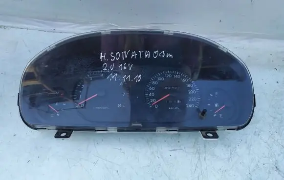 Hyundai Sonata Speedometer (instrument cluster)