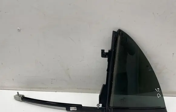 Mercedes-Benz CLA C118 X118 Rear vent window glass 