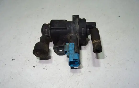 Peugeot 807 Vacuum valve 