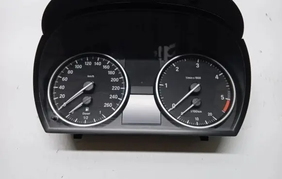 BMW X1 E84 Speedometer (instrument cluster) 9220963