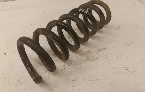 Mercedes-Benz C W204 Rear coil spring
