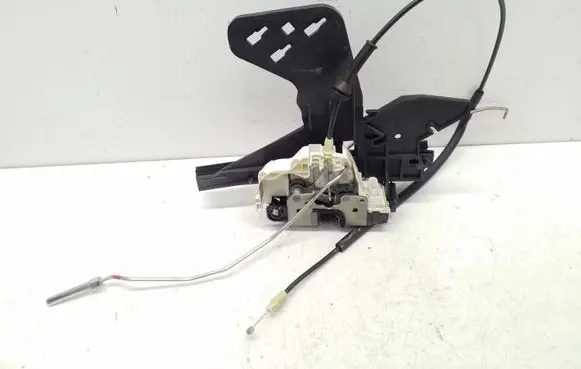 Chrysler Town & Country V Front door lock P04589694AD