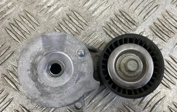 Nissan X-Trail T33 Generator/alternator belt tensioner