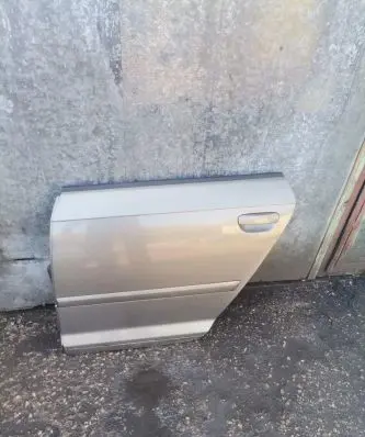 Audi A3 S3 8P Rear door