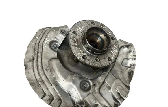 BMW X1 E84 Front wheel hub 31216784865 6784865 17452710