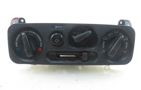 Mitsubishi Pajero Interior fan control switch MR398626