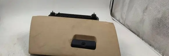 BMW 5 E39 Glove box 61138352336