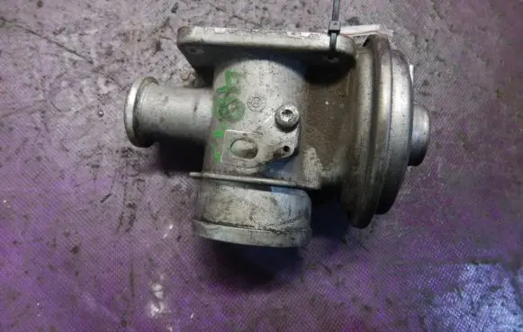 BMW 3 E36 EGR valve 72252300