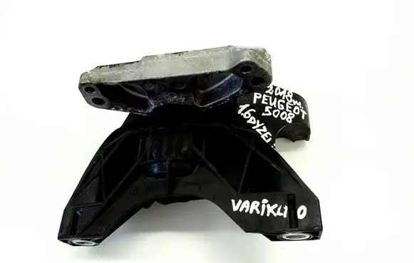 Peugeot 5008 II Engine mount bracket 9820297580