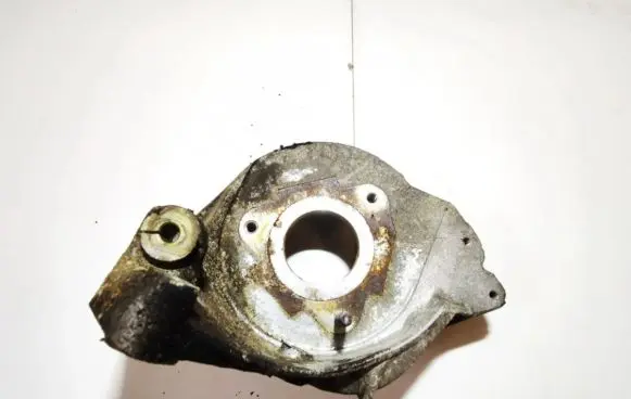 Peugeot 307 Engine mounting bracket 96347839