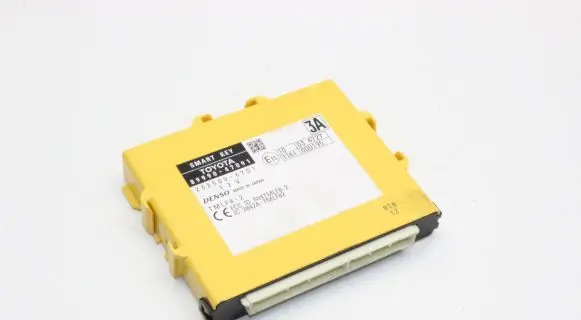 Toyota Prius+ (ZVW40) Keyless (KESSY) go control unit/module 8999047091