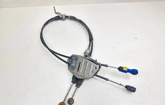 Toyota Auris 150 Gear shift cable linkage 112102127
