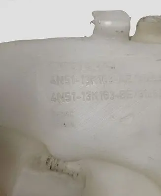 Volvo V50 Windshield washer fluid reservoir/tank 4N5113K163