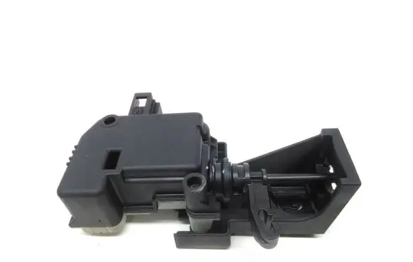 Fuel tank cap lock