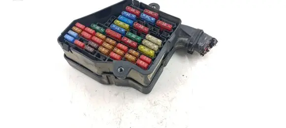 Audi A3 S3 8L Fuse module 454596