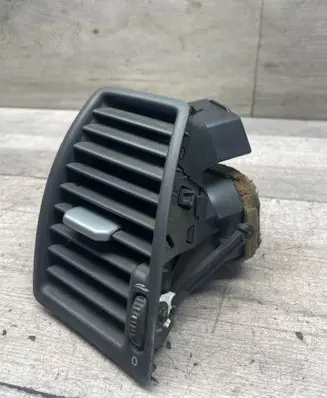 Volvo XC90 Dashboard side air vent grill/cover trim 3409398