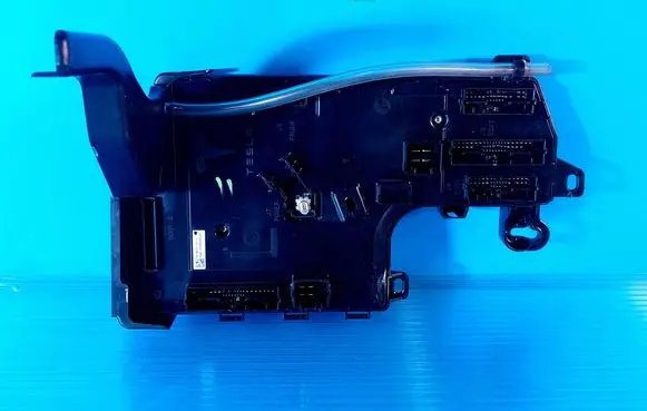 Tesla Model 3 Central body control module 107867300F