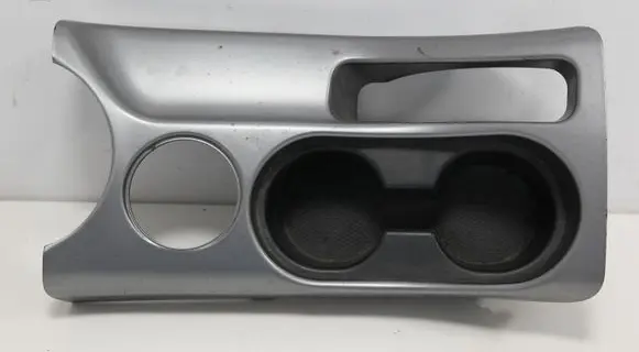 Cup holder front
