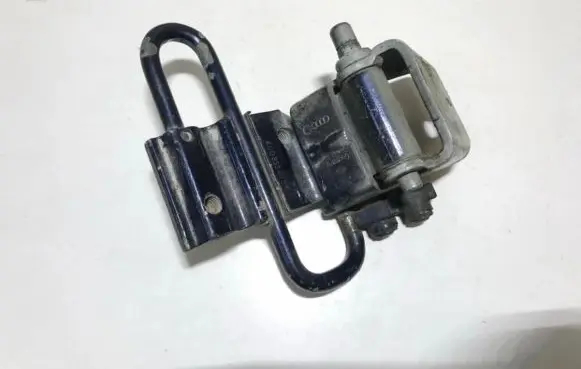 Audi A6 S6 C5 4B Rear door lower hinge 4b0833411b