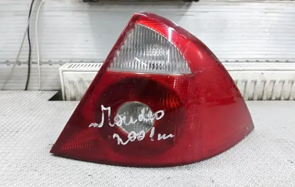 Ford Mondeo Mk III Rear/tail lights 1S7113404A